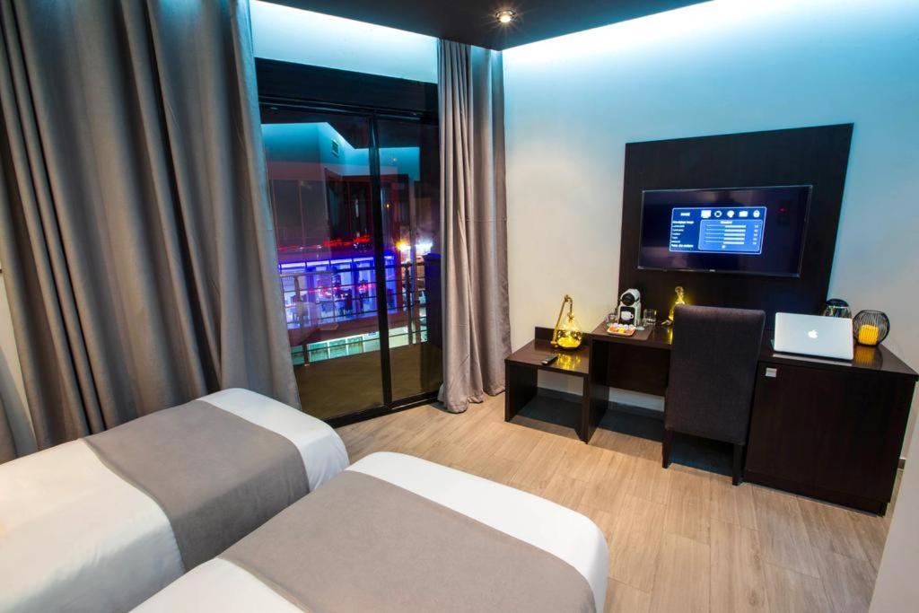 Calypso Hotel Aïn el Turk Ngoại thất bức ảnh
